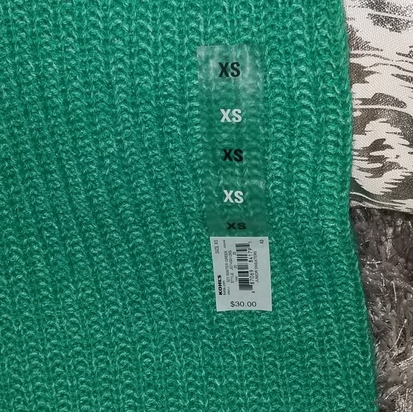 Sweater - Picture 3 of 3